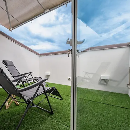 Quiet Designer Flat With Private Rooftop Terrace * 佛罗伦萨