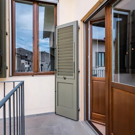 Quiet Designer Flat With Private Rooftop Terrace 公寓 *