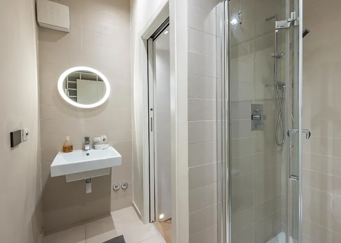 Quiet Designer Flat With Private Rooftop Terrace Апартаменты *