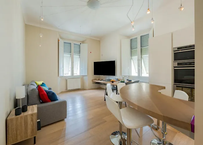 Quiet Designer Flat With Private Rooftop Terrace Apartament